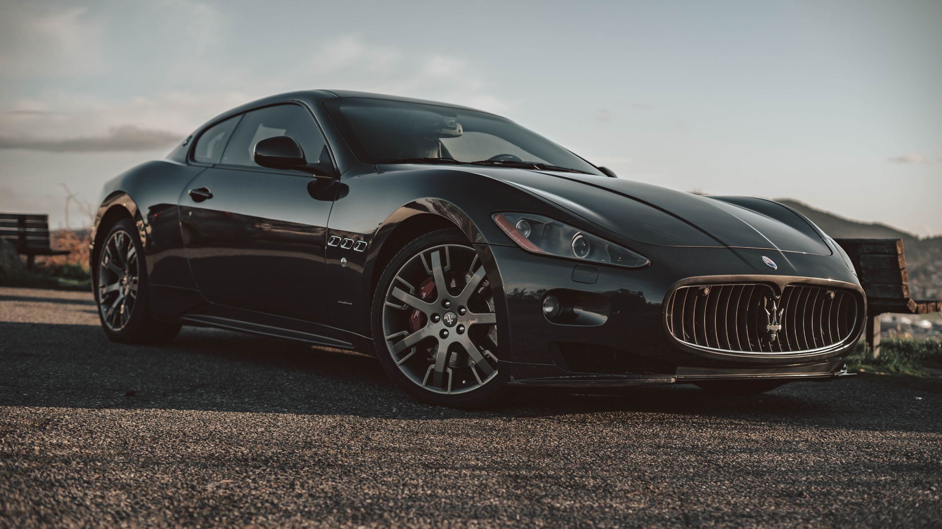 Poradnik zakupu Maserati z Niemiec i Włoch: na co uważać przy imporcie, przebiegach i korozji
